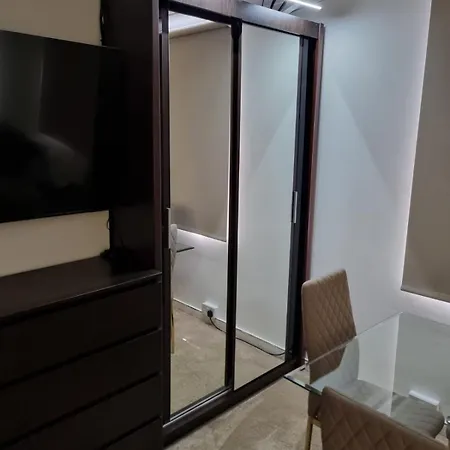Stylish London Apartment & Free Parking Exterior photo