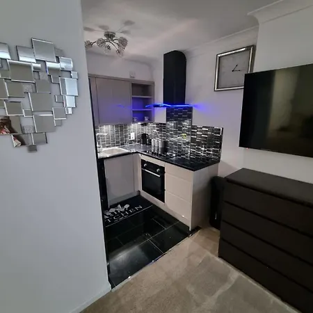 Stylish London Apartment & Free Parking Exterior photo
